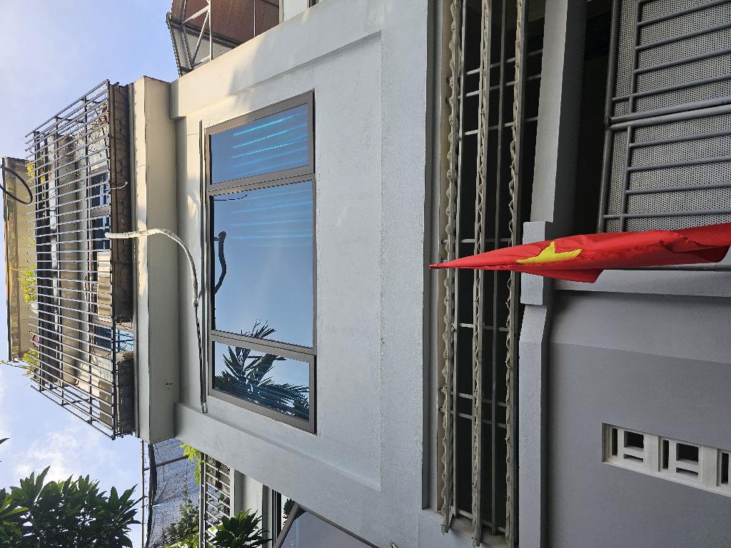 Nhà mặt phố Bắc Cầu - 55m2 - 4 tầng mới leng keng - Chưa đến 6 tỷ